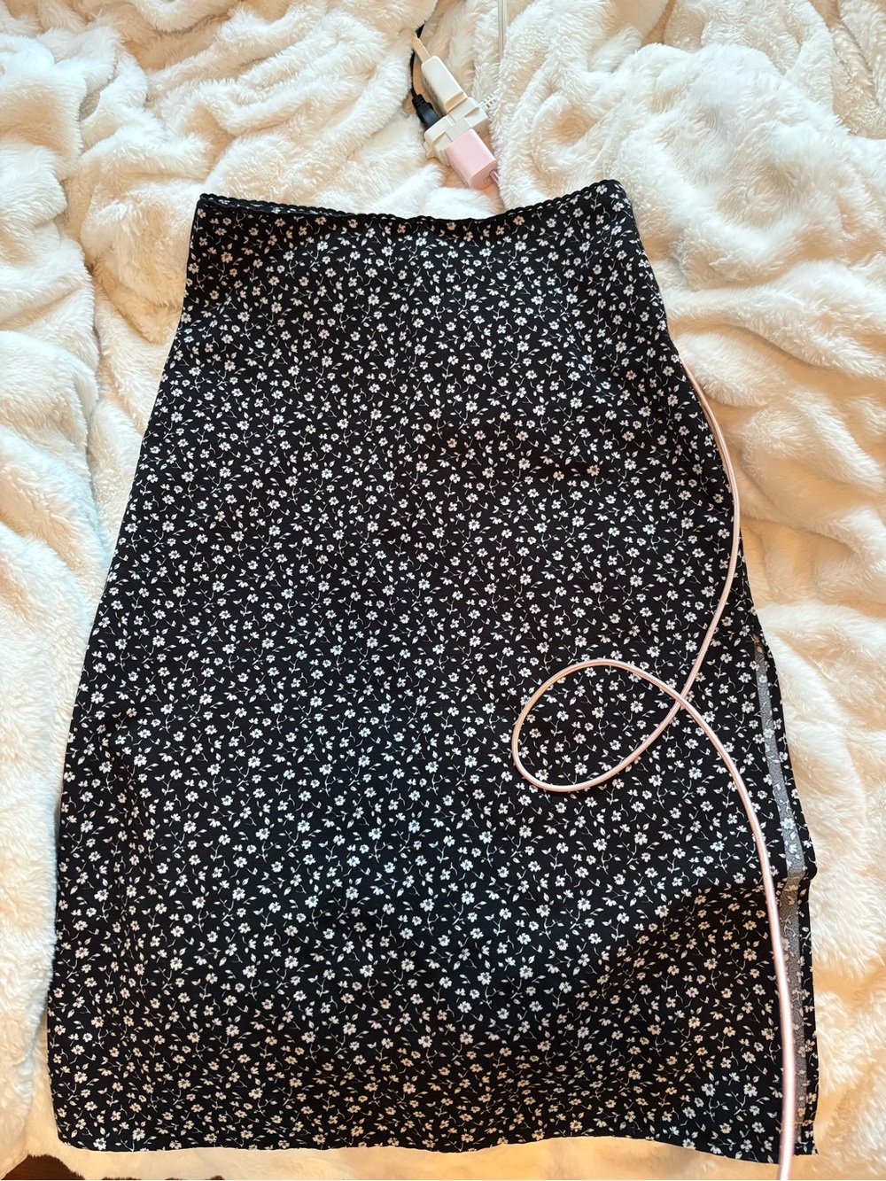 Brandy Melville Black Floral Pencil Skirt